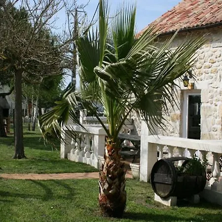 La Caleche Guest House Begadan Exterior photo